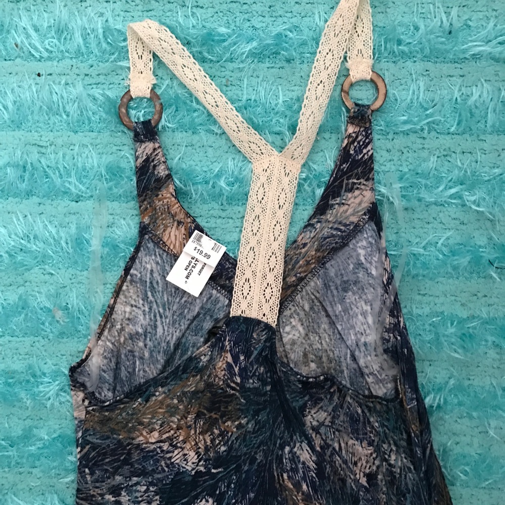 Tilly's Top - Picture 6 of 8